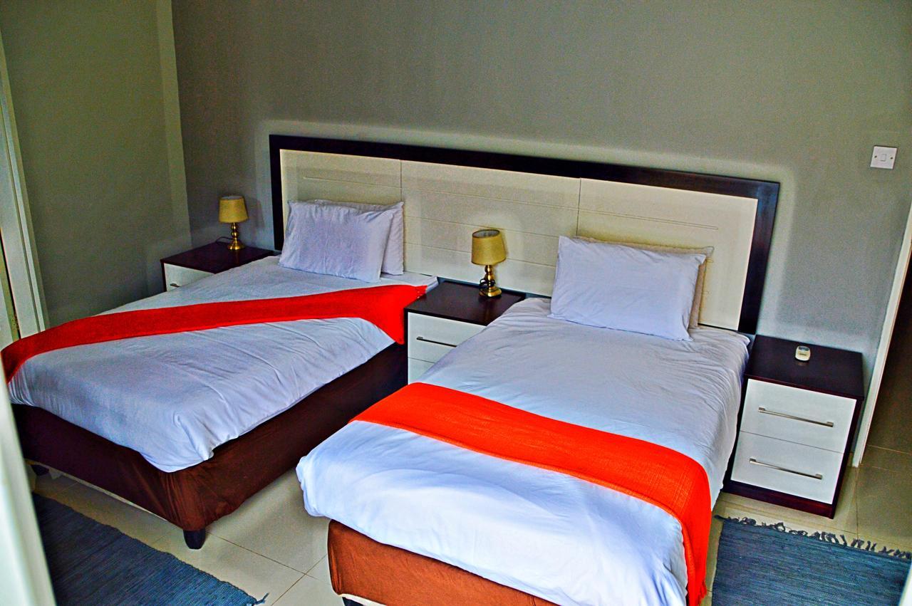 Cosy Palms Bed and Breakfast Gaborone Exteriör bild