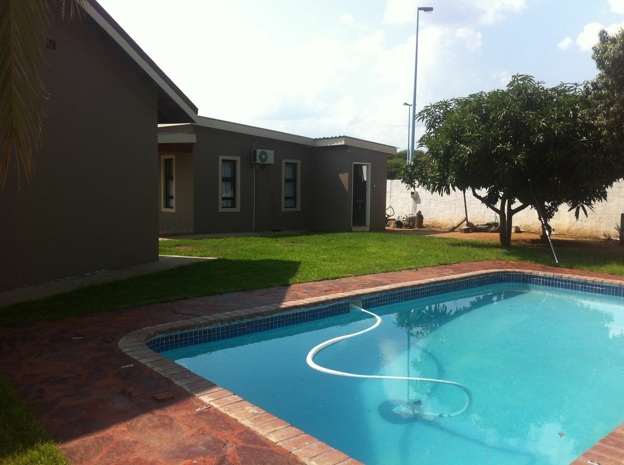 Cosy Palms Bed and Breakfast Gaborone Exteriör bild
