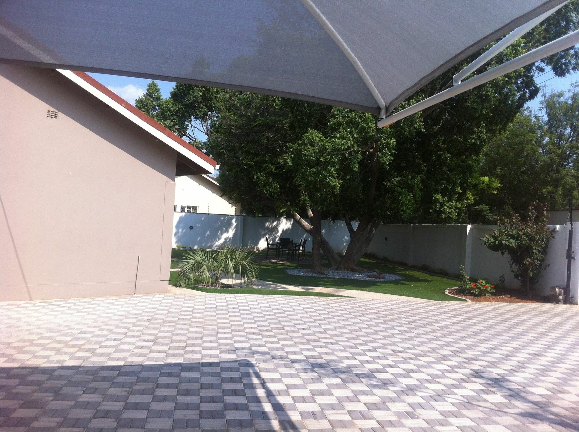 Cosy Palms Bed and Breakfast Gaborone Exteriör bild