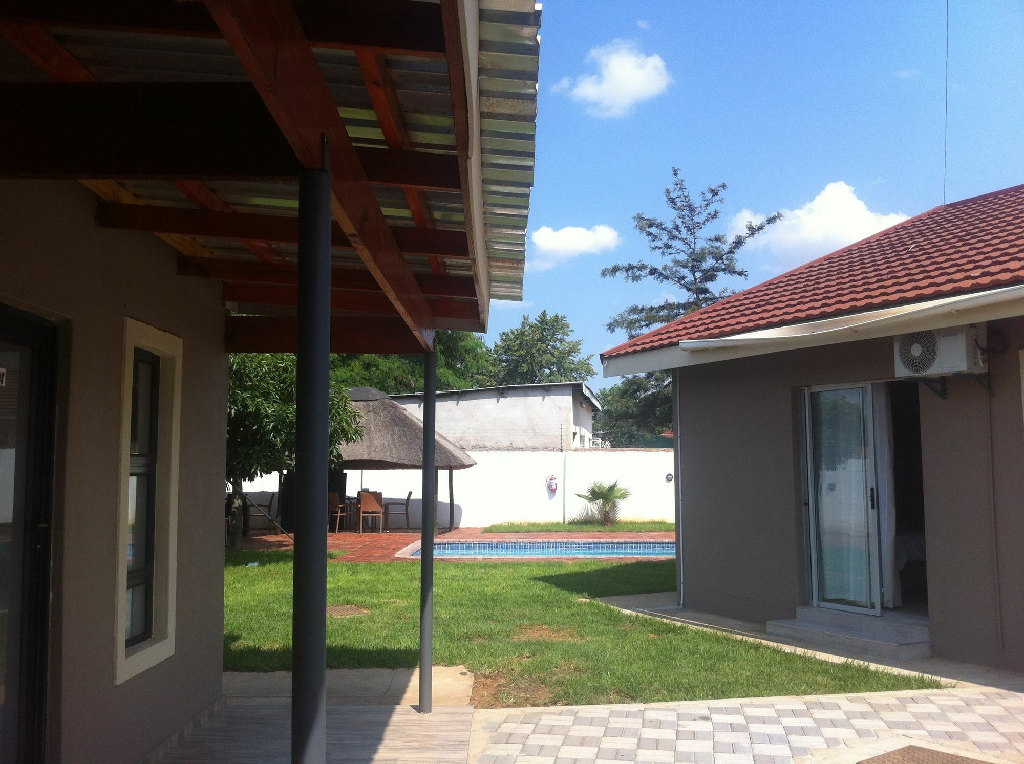 Cosy Palms Bed and Breakfast Gaborone Exteriör bild
