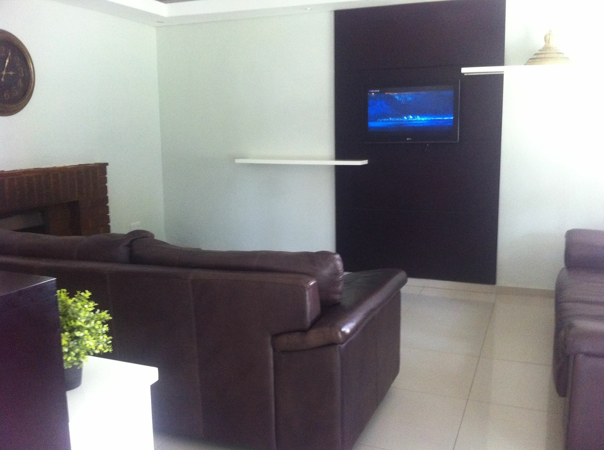 Cosy Palms Bed and Breakfast Gaborone Exteriör bild