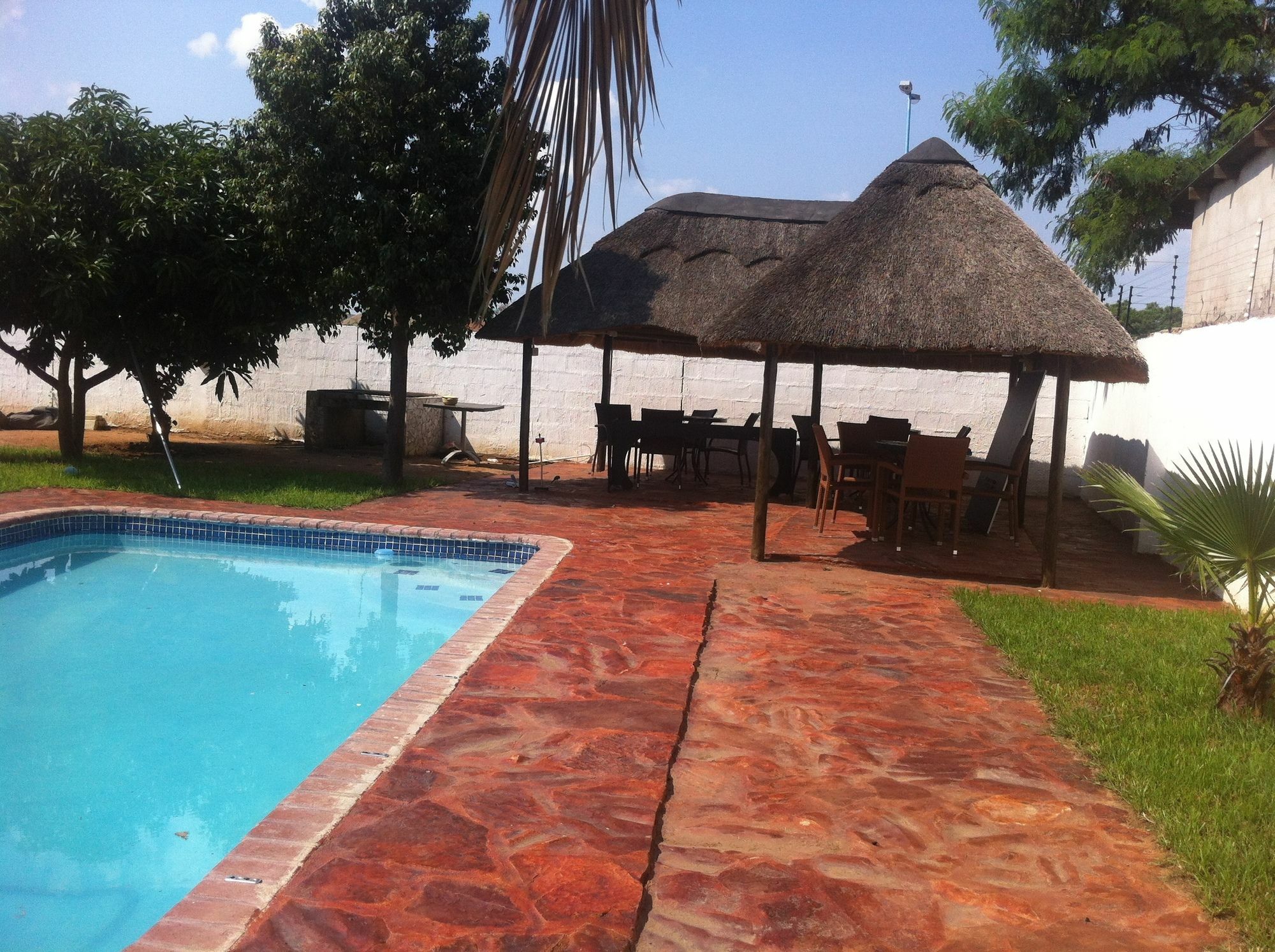 Cosy Palms Bed and Breakfast Gaborone Exteriör bild