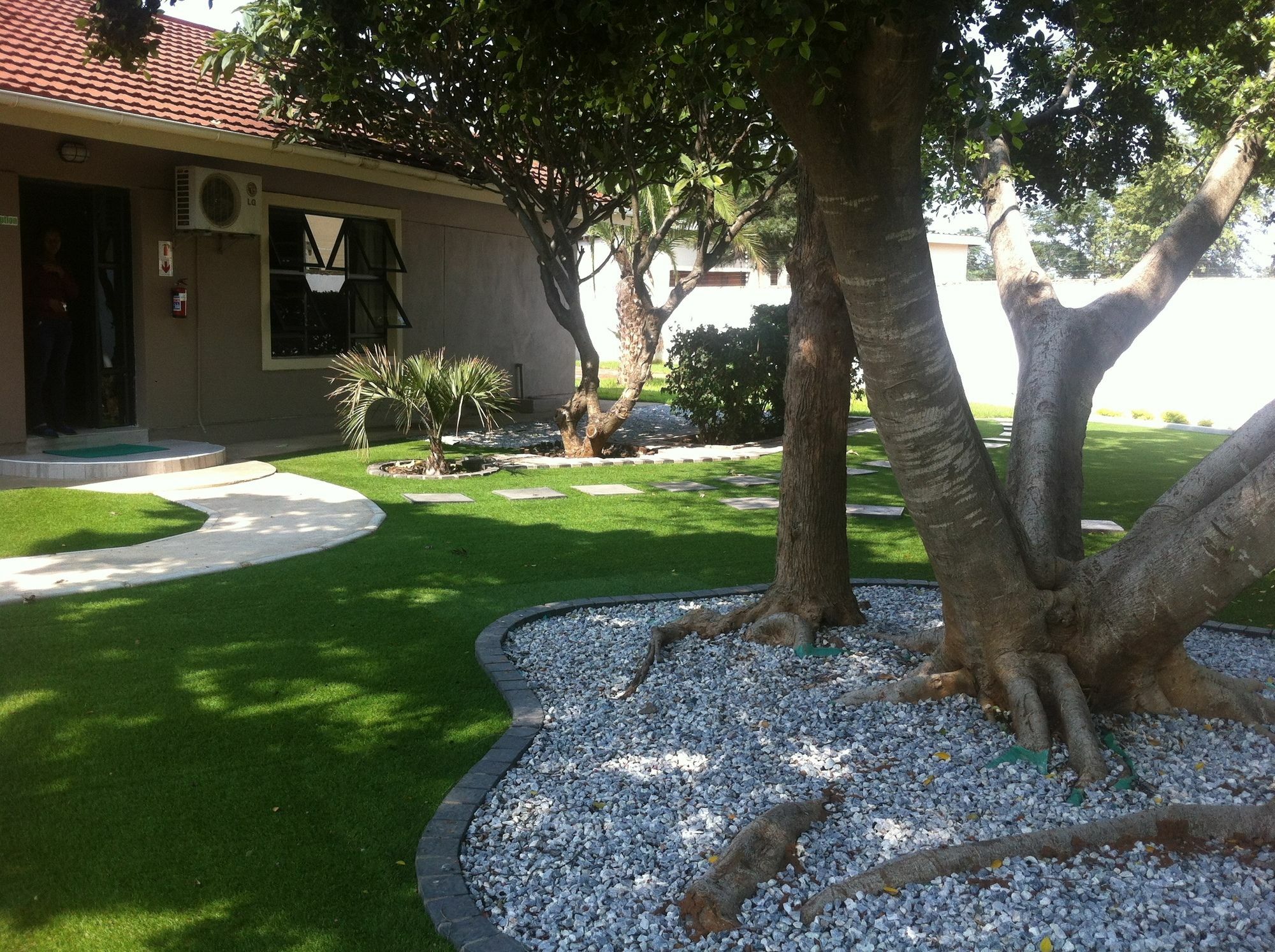 Cosy Palms Bed and Breakfast Gaborone Exteriör bild